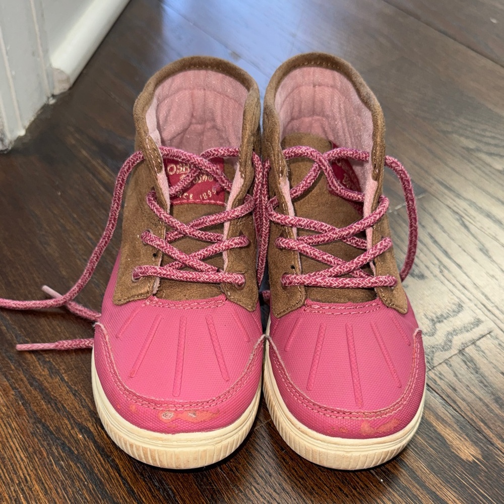 Oshkosh Toddler size 12 pink duck winter boots
